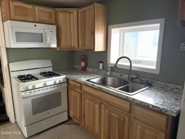 $299,900 | 959 Washington Avenue, Albany, NY 12206