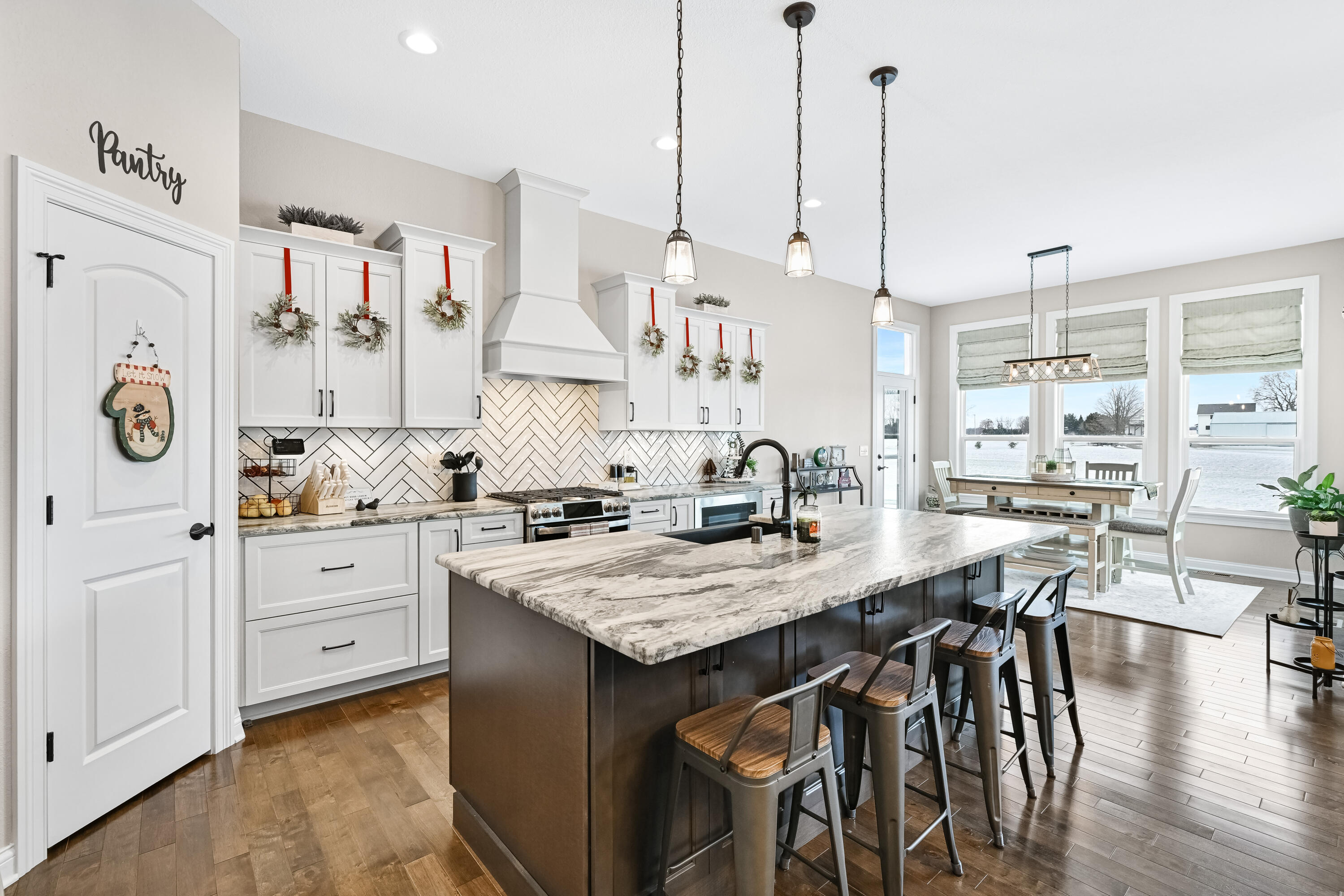 28516 Blue Crane Court Rochester, WI 53185 - Photo 13 of 39 DSC_2 (8)