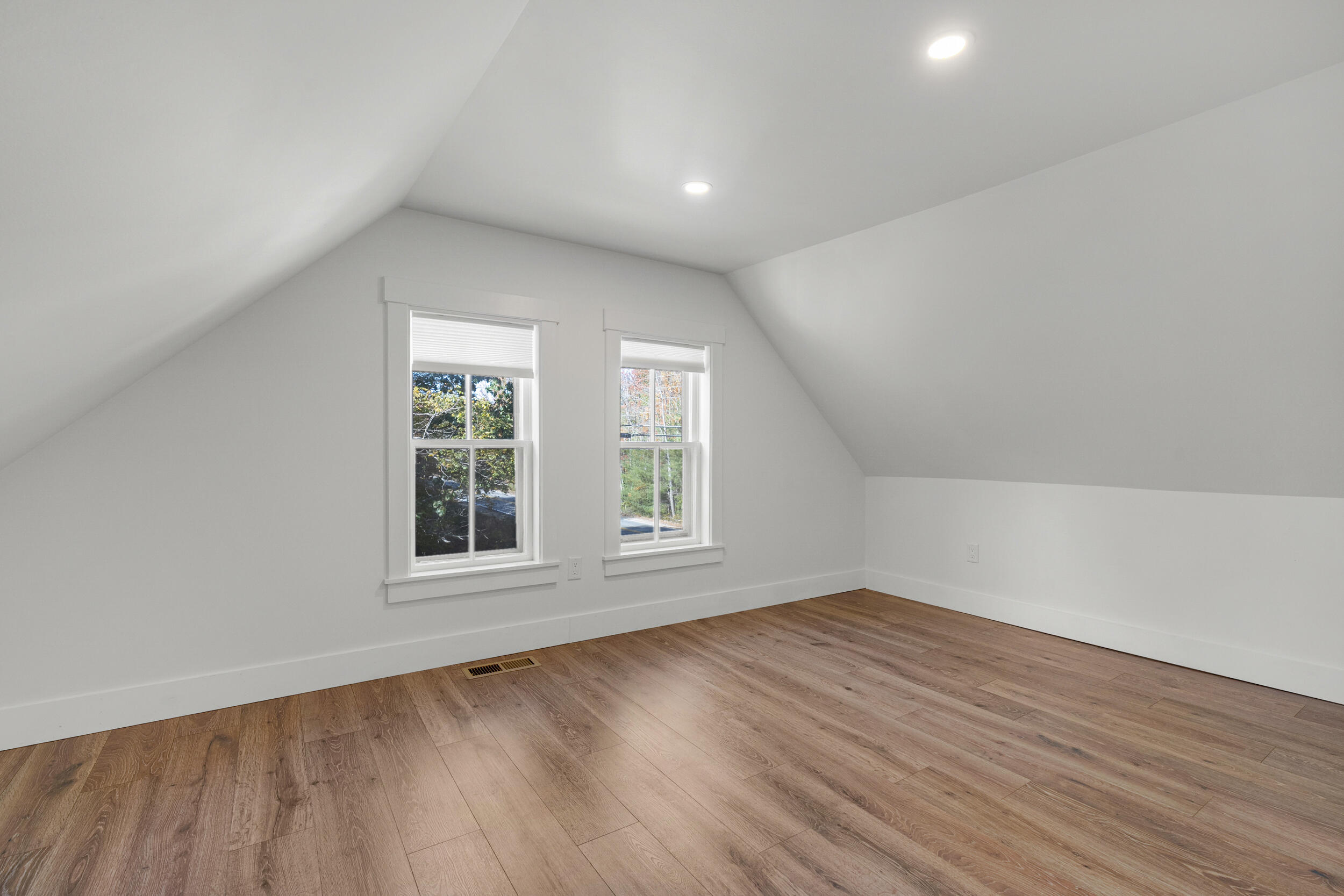 110 Oak Hill Road Standish, ME 04084 - Photo 23 of 35 31_110oakhill-20
