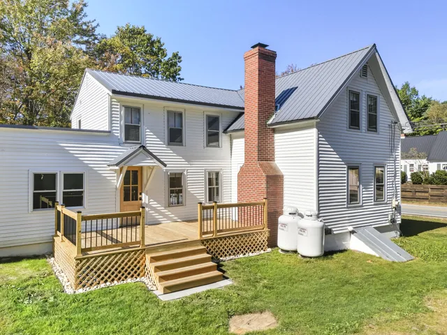 $500,000 | 110 Oak Hill Road, Standish, ME 04084