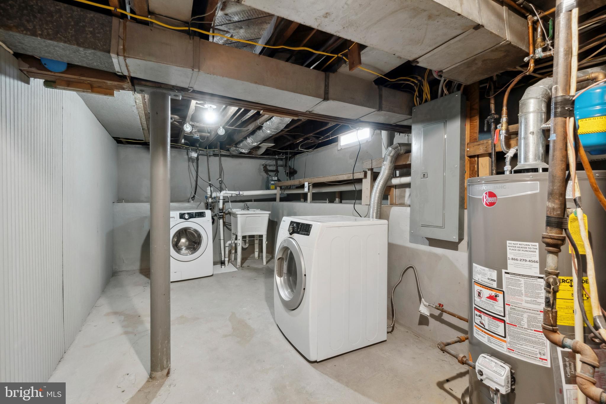 1727 Brookview Road Dundalk, MD 21222 - Photo 39 of 45 Lower level - laundry