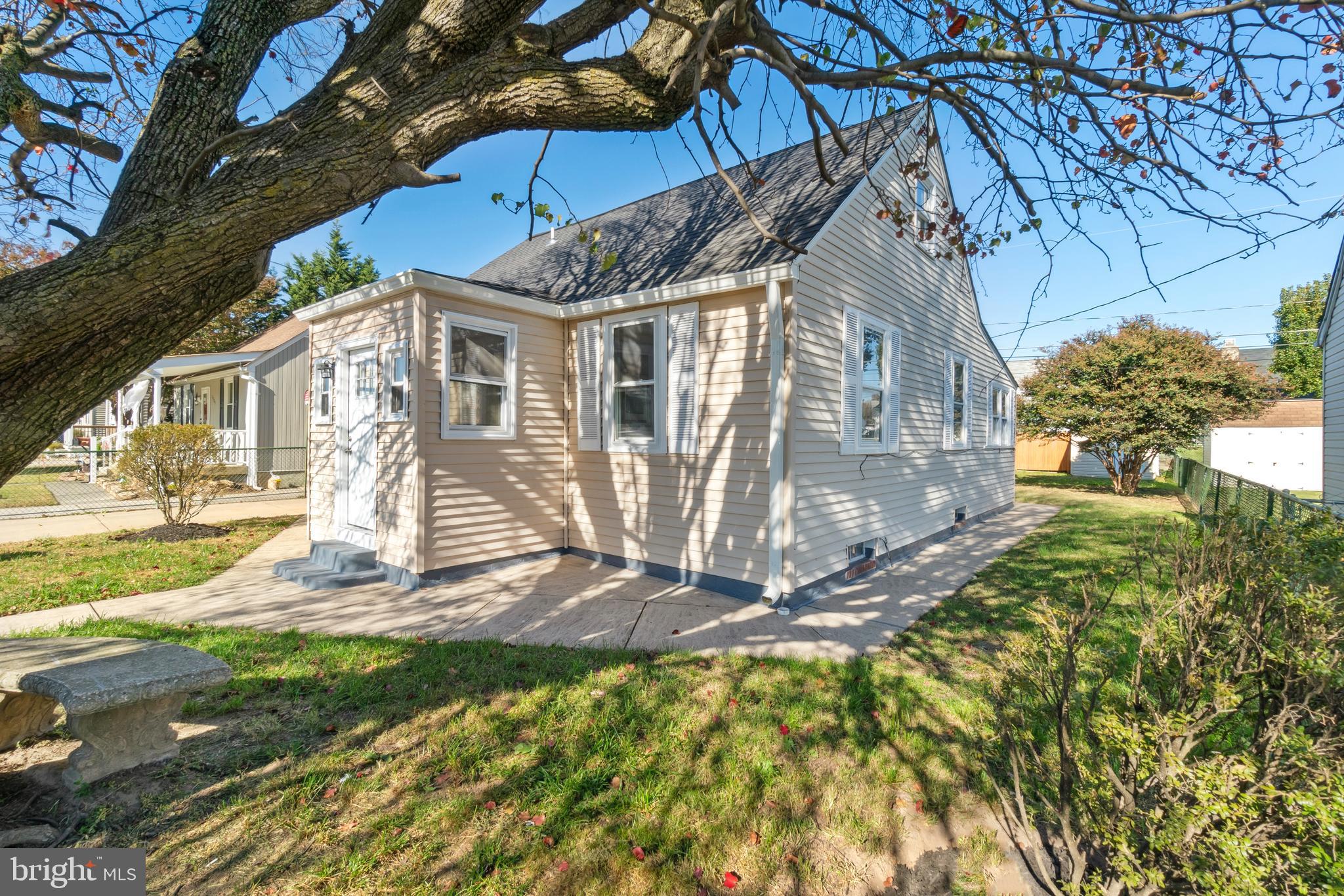 1727 Brookview Road Dundalk, MD 21222 - Photo 5 of 45 Exterior front and side