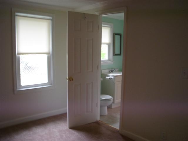 14 Agnew Road Greenville, SC 29611 - Photo 8 of 9 Gallery Image 8