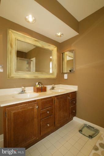 7509 Mullingar Court Springfield, VA 22153 - Photo 12 of 30 Master Bath #2