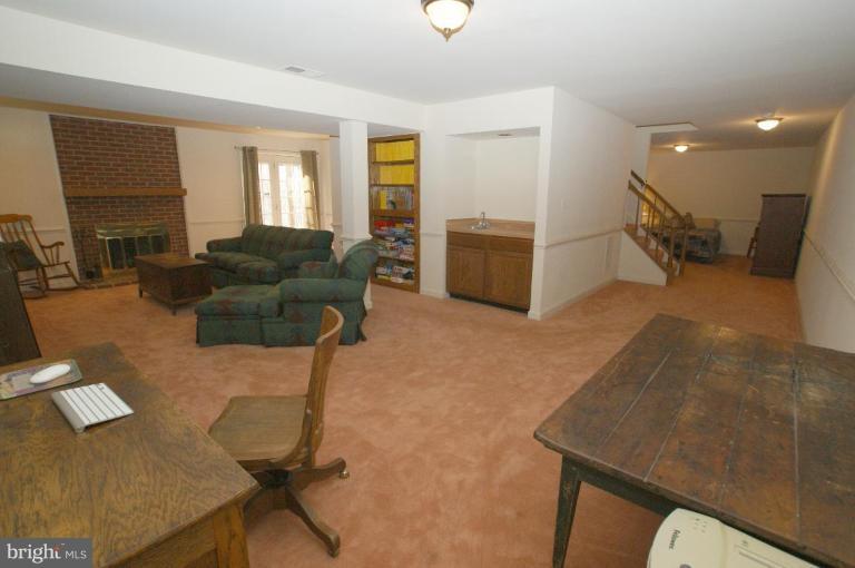 7509 Mullingar Court Springfield, VA 22153 - Photo 14 of 30 Recreation Room
