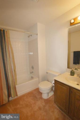 7509 Mullingar Court Springfield, VA 22153 - Photo 16 of 30 Bath #3