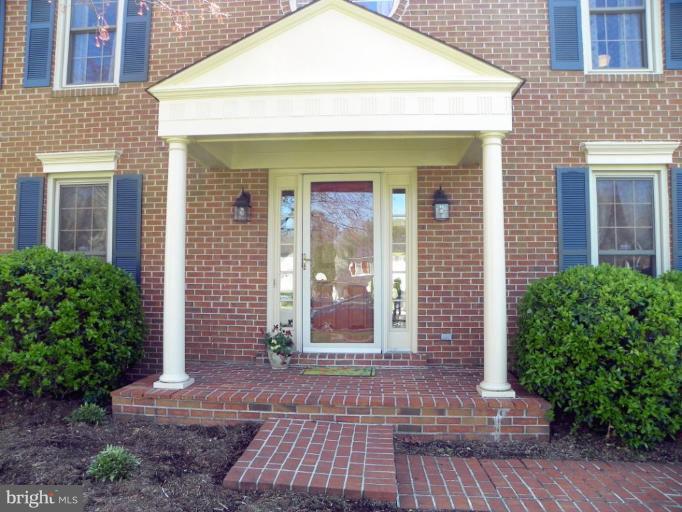 7509 Mullingar Court Springfield, VA 22153 - Photo 22 of 30 PORTICO ENTRANCE