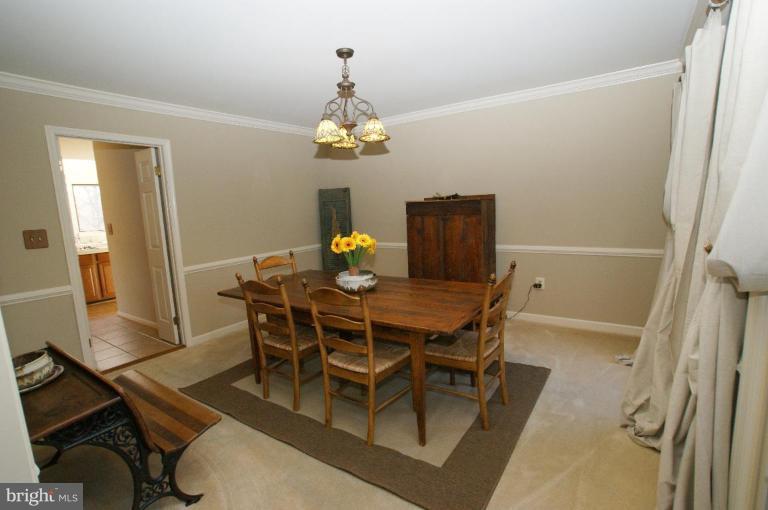 7509 Mullingar Court Springfield, VA 22153 - Photo 5 of 30 Dining Room