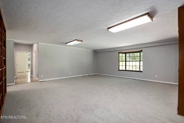 $429,900 | 311 Linwood Drive, Sweetwater, TN 37874