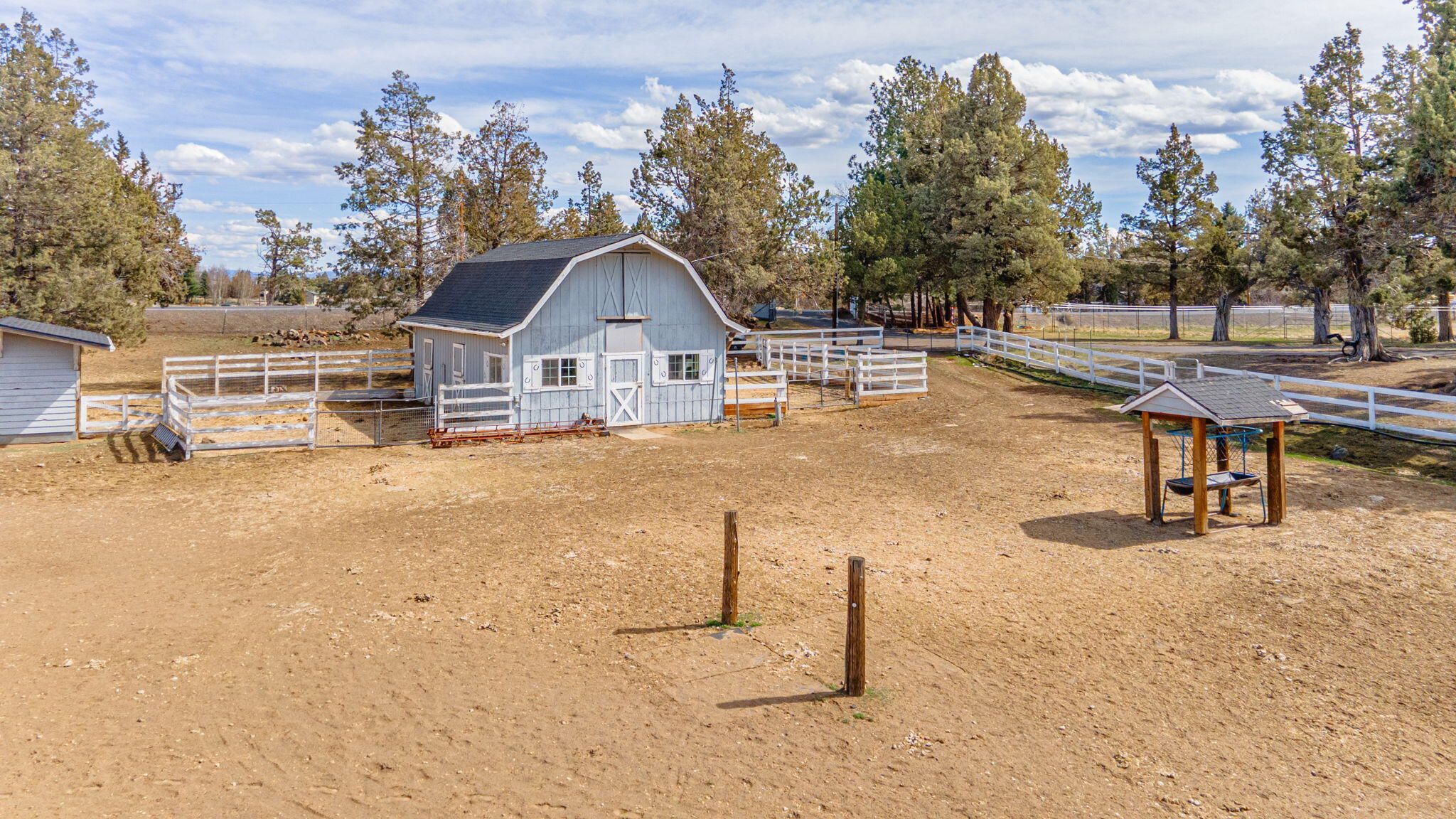 62575 Stenkamp Road Bend, OR 97701 - Photo 37 of 49 43-web-or-mls-Riley_Visuals-43