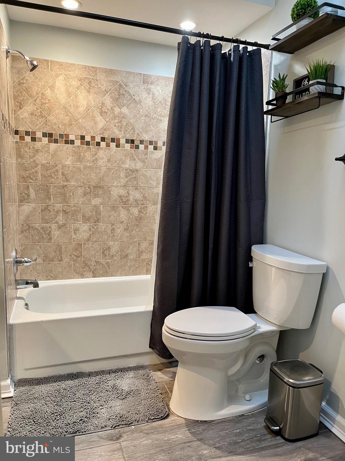 4435 Sherwood Road Philadelphia, PA 19131 - Photo 19 of 25 Gallery Image 19