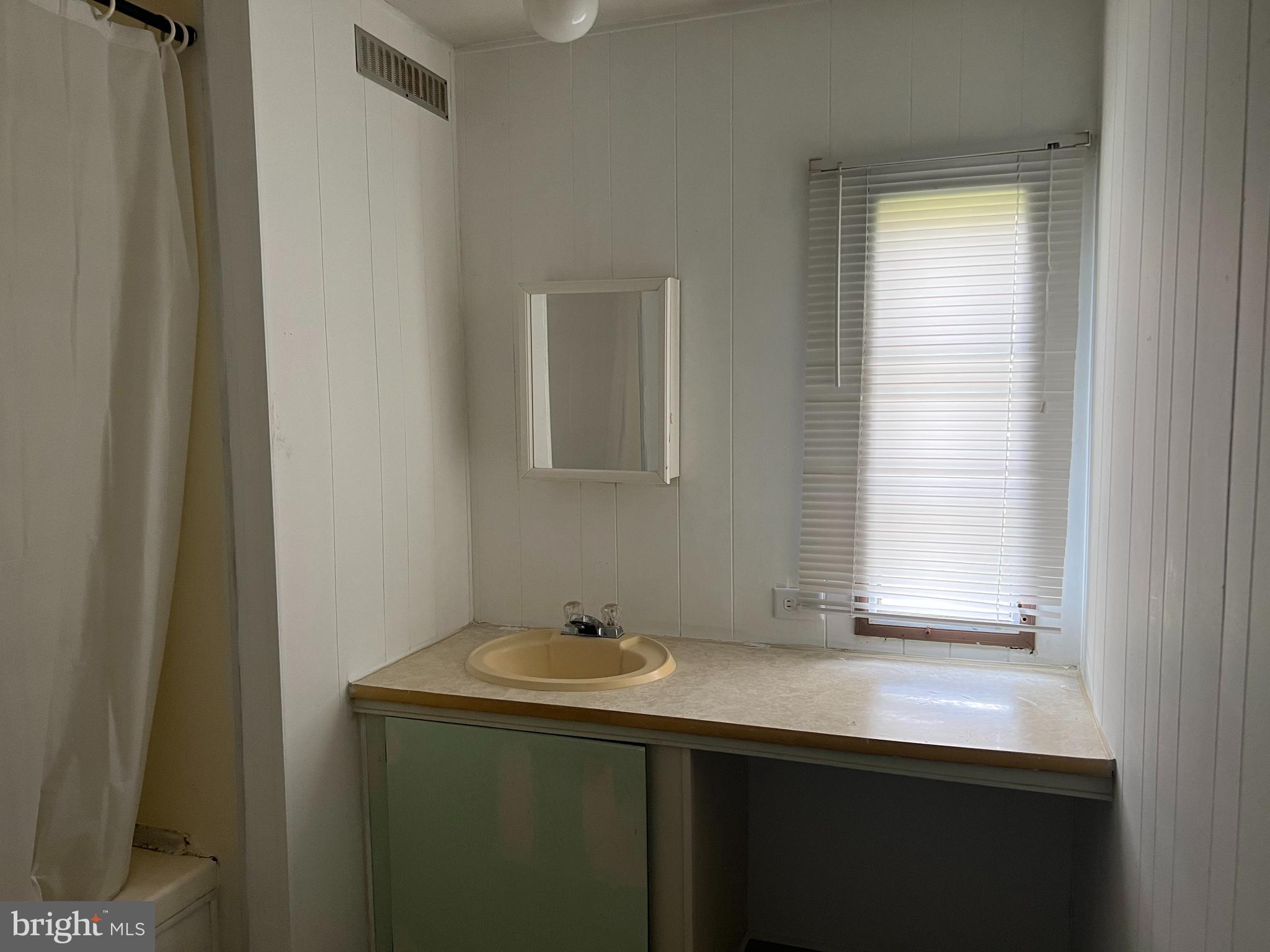 263 Hickory Drive Doylestown, PA 18901 - Photo 10 of 13 Bathroom