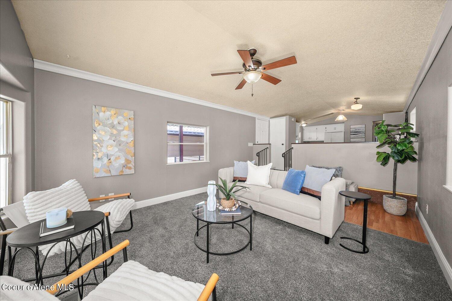 9090 North Runkle Road Hayden, ID 83835 - Photo 4 of 40 Come on in!!