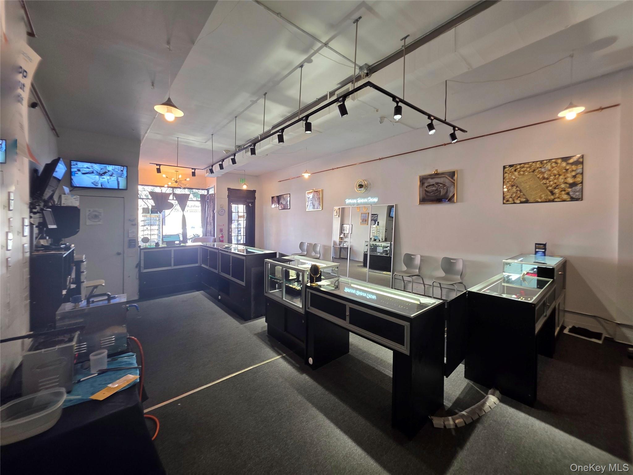 330 Main Street Poughkeepsie, NY 12601 - Photo 15 of 16