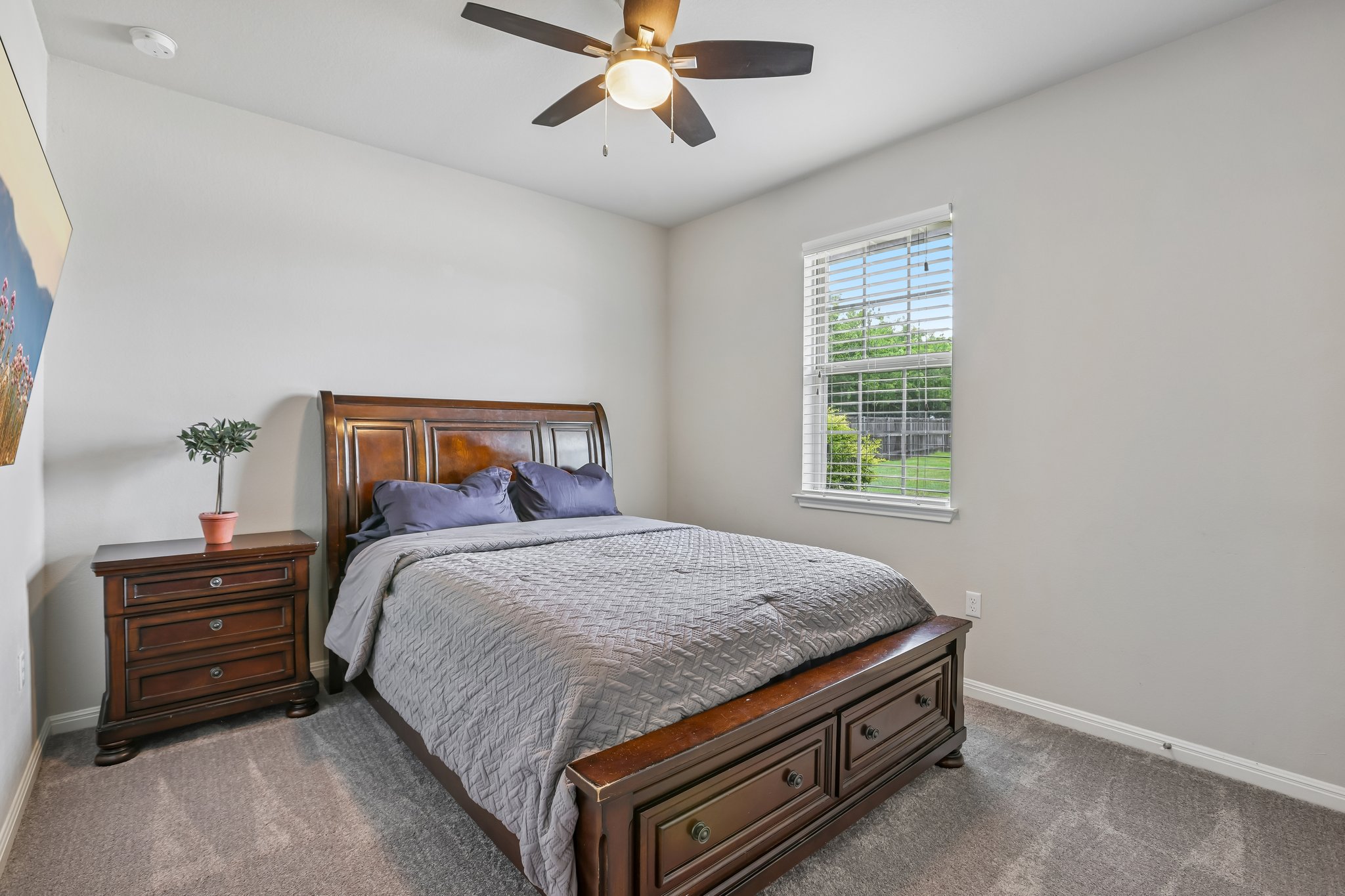 6801 Banff Cove Austin, TX 78754 - Photo 29 of 37 Bedroom 3 with ceiling fan