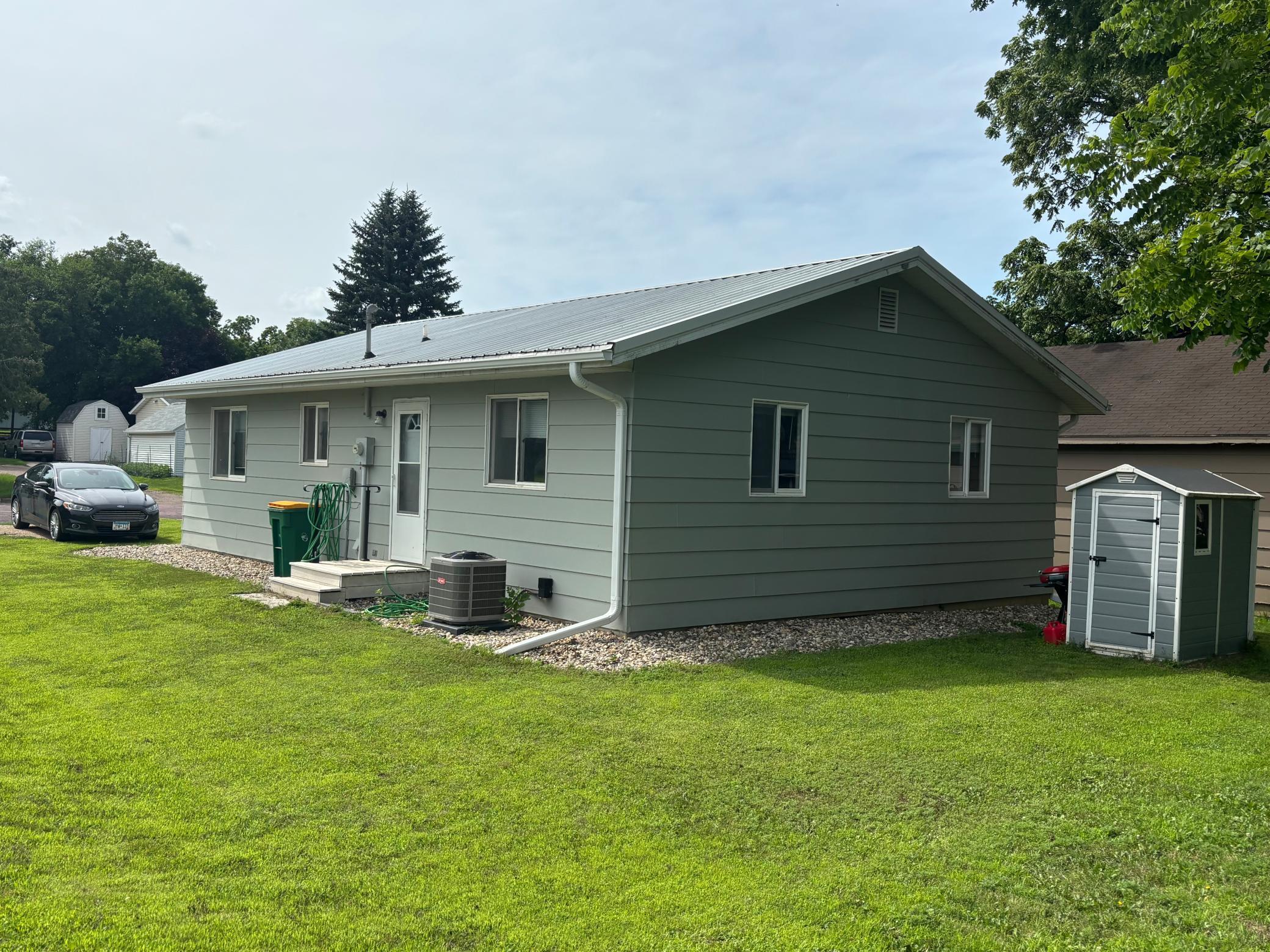 712 Logan Avenue Jackson, MN 56143 - Photo 7 of 7