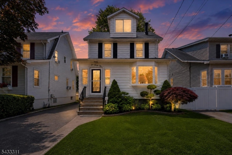 175 Colonial Road West Union, NJ 07083 - Photo 2 of 50