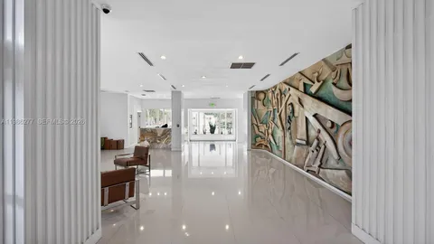 $475,000 | 6450 Collins Avenue, Unit 903, Miami Beach, FL 33141