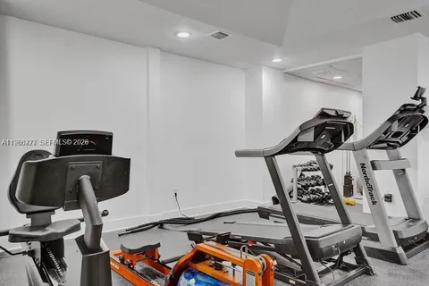 $475,000 | 6450 Collins Avenue, Unit 903, Miami Beach, FL 33141