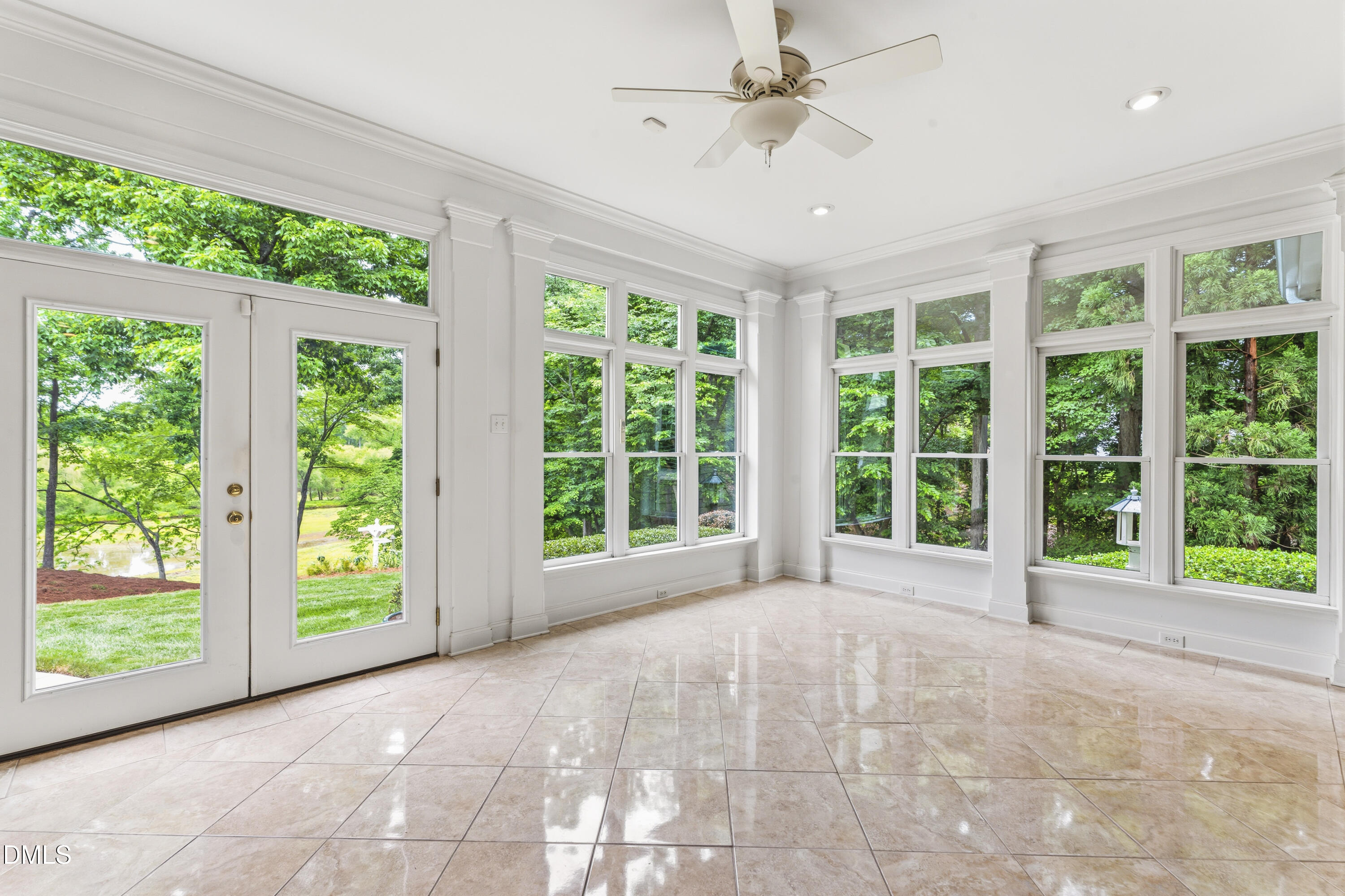 303 Pond Bluff Way Cary, NC 27513 - Photo 9 of 106 photos_high_resolution_DSC07452