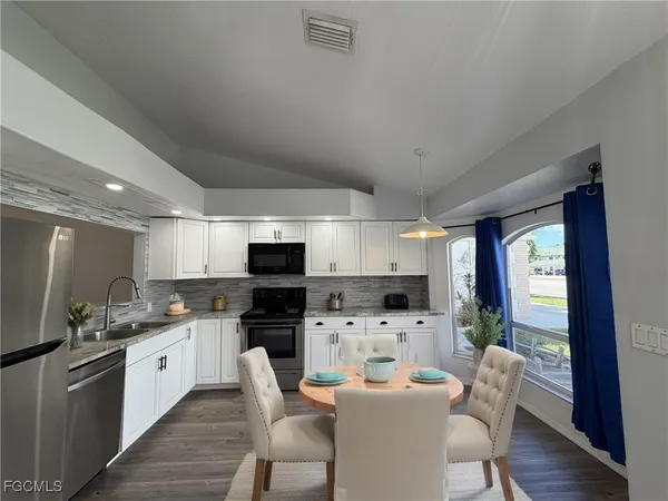 $1,495 | 1418 Cape Coral Parkway West, Cape Coral, FL 33914