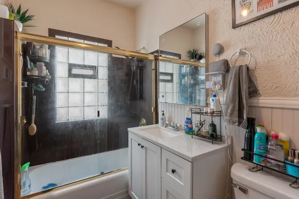 $264,900 | 1224 South 73rd Street, West Allis, WI 53214