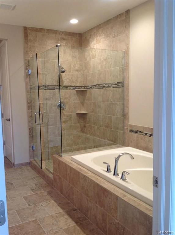 3759 Windingbrook Circle Rochester Hills, MI 48309 - Photo 7 of 11