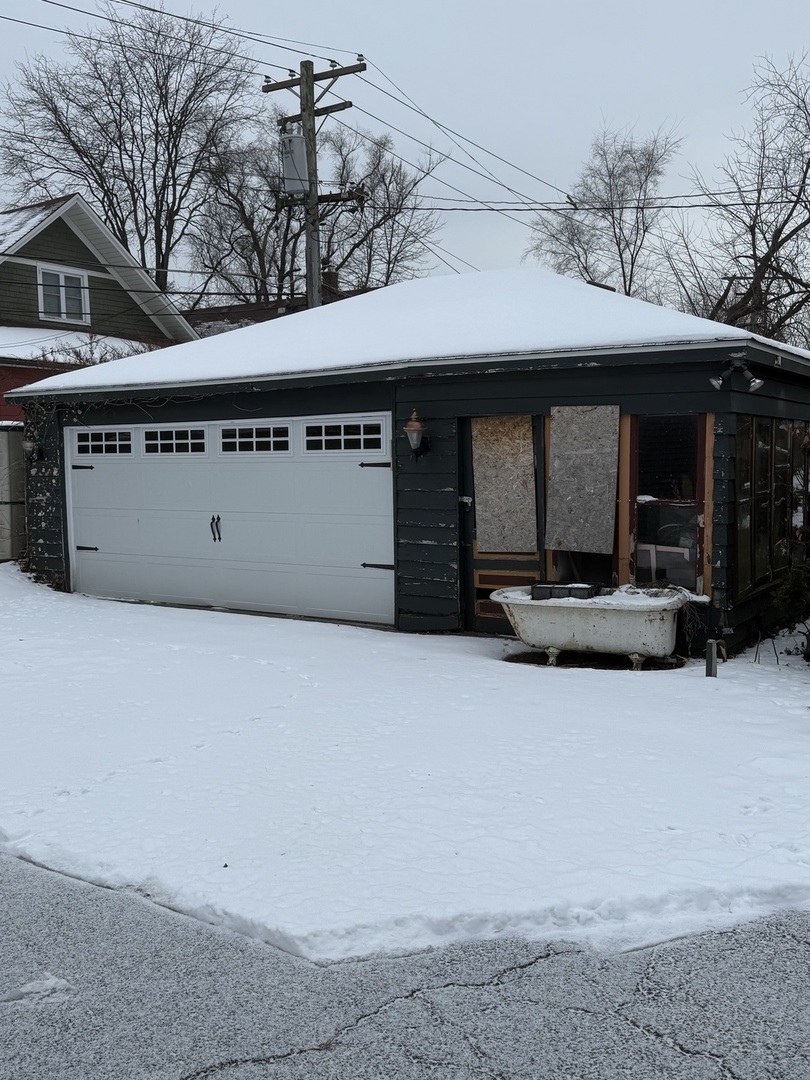 193 Herrick Road Riverside, IL 60546 - Photo 3 of 4