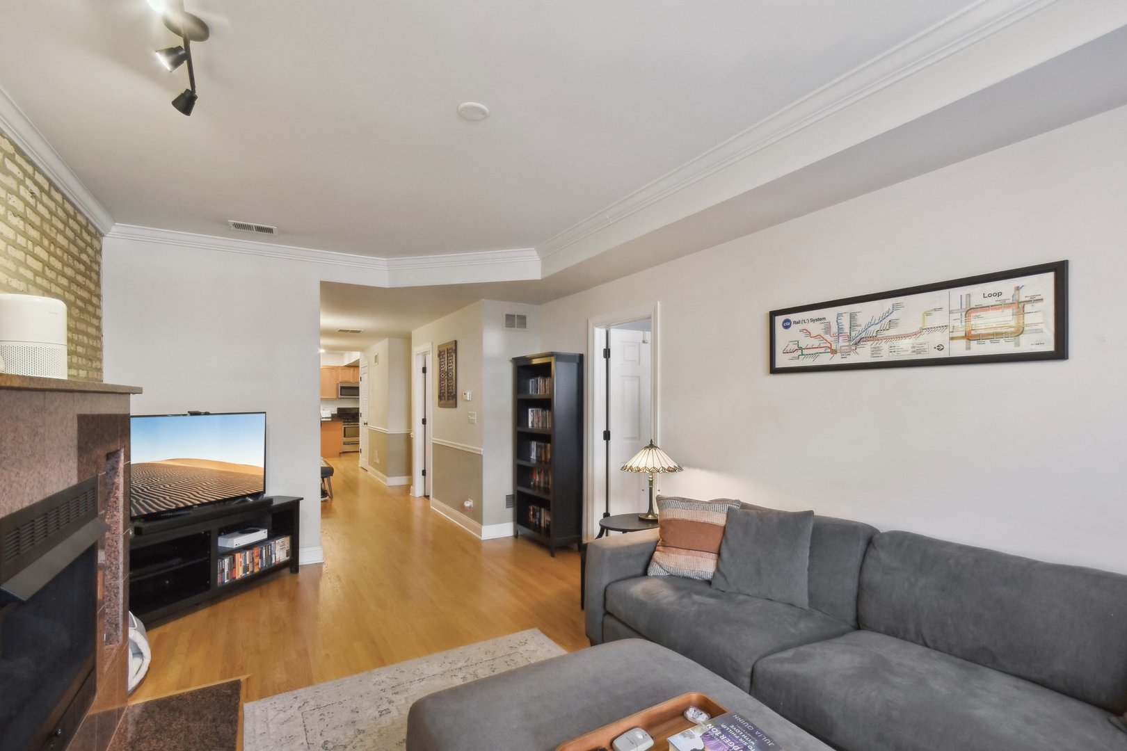 4442 North Hazel Street, Unit T Chicago, IL 60640 - Photo 5 of 30