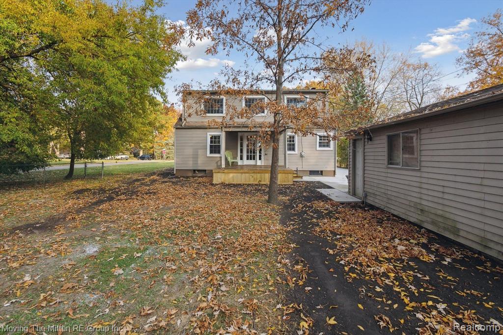 21124 Thorofare Road Grosse Ile, MI 48138 - Photo 35 of 54 Gallery Image 35