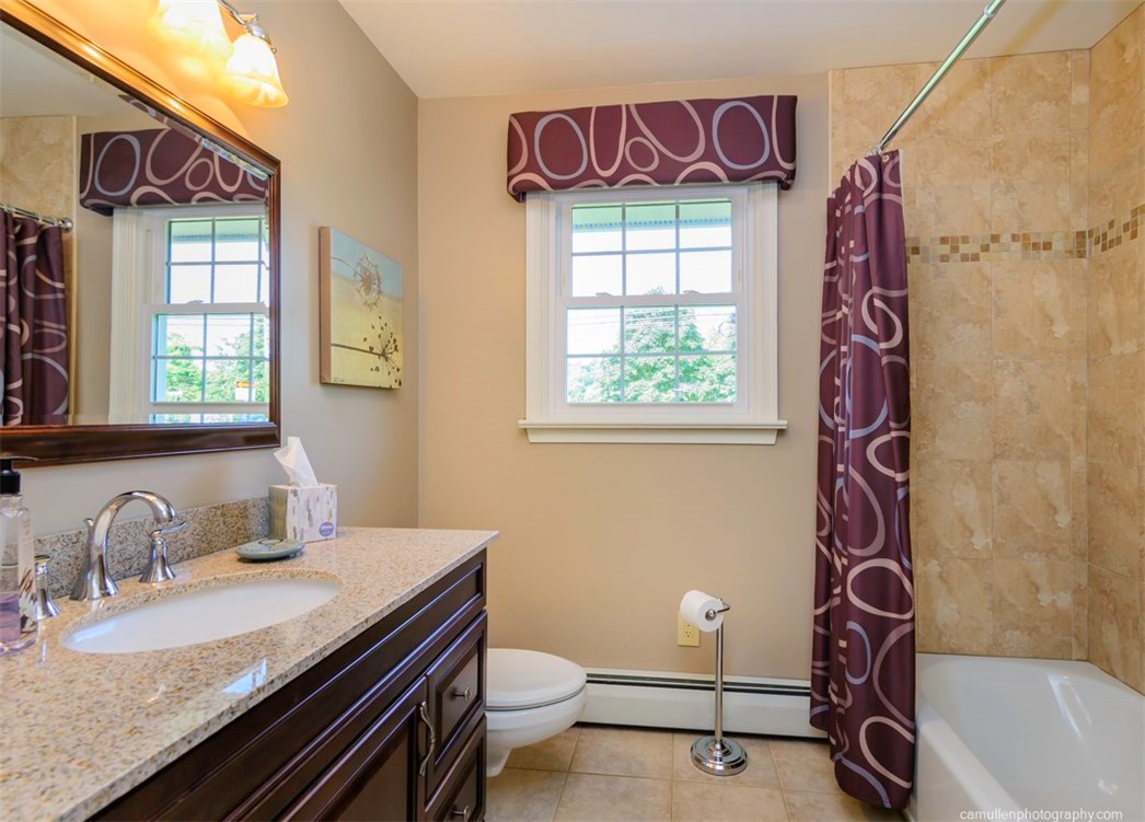 2950 Main Road Tiverton, RI 02878 - Photo 13 of 34