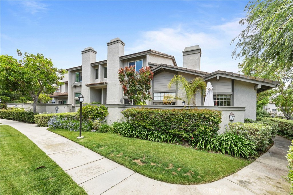 3 Moon Shadow, Unit 2 Irvine, CA 92603 - Photo 2 of 40