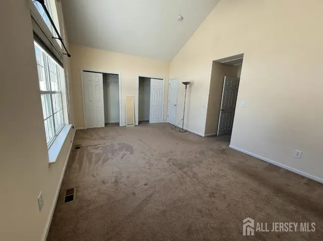 $2,900 | 942 Thomas Avenue, North Brunswick, NJ 08902