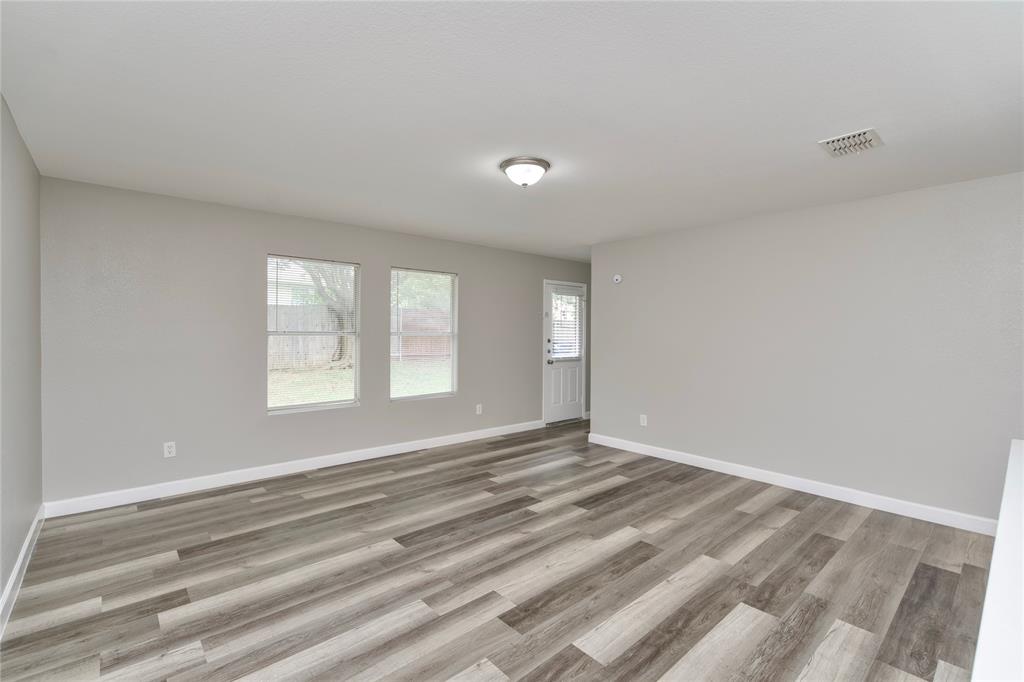 829 Santa Rosa Drive Fort Worth, TX 76052 - Photo 9 of 23