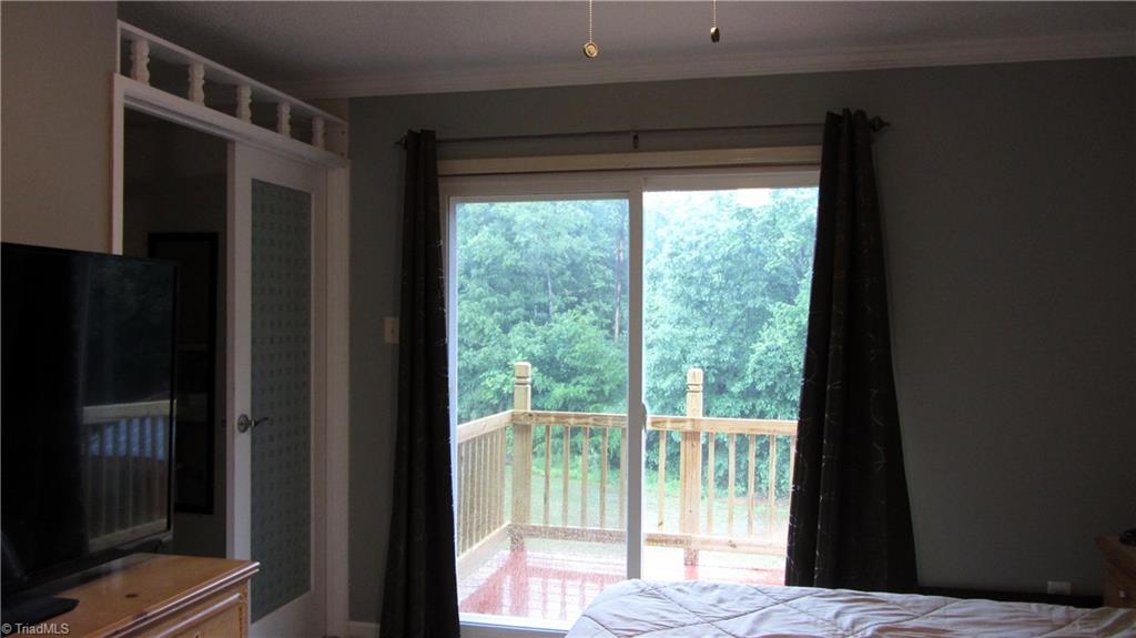 284 Countryside Road Harmony, NC 28634 - Photo 11 of 29 Private Deck off of Master Bedroom