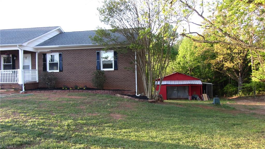 284 Countryside Road Harmony, NC 28634 - Photo 23 of 29 Gallery Image 23