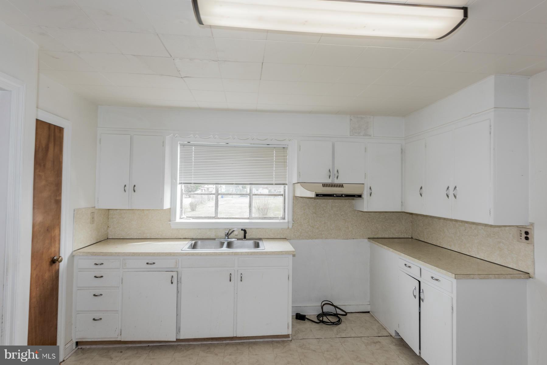 54 George Street Taneytown, MD 21787 - Photo 13 of 22 Kitchen