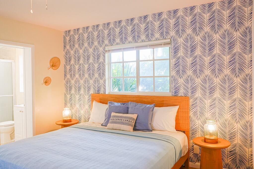 231 Bamboo Road, Unit 1 Palm Beach Shores, FL 33404 - Photo 12 of 27 Master bedroom