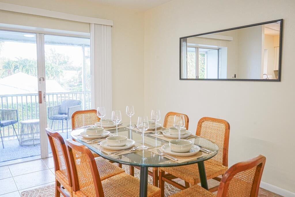 231 Bamboo Road, Unit 1 Palm Beach Shores, FL 33404 - Photo 5 of 27 Dining Room