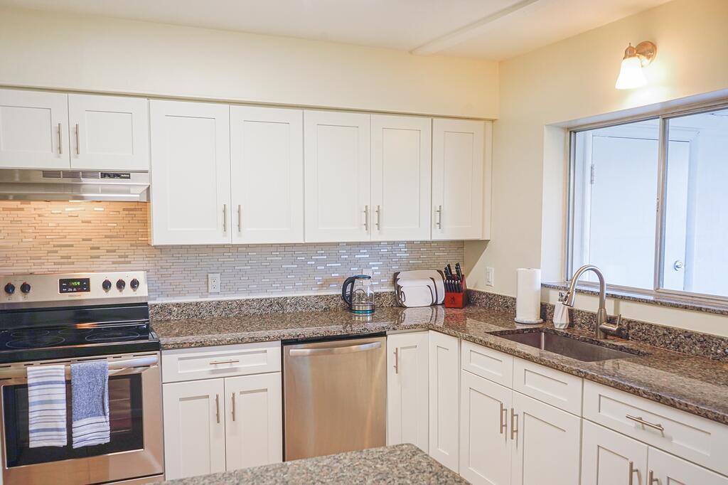 231 Bamboo Road, Unit 1 Palm Beach Shores, FL 33404 - Photo 7 of 27 Kitchen Area