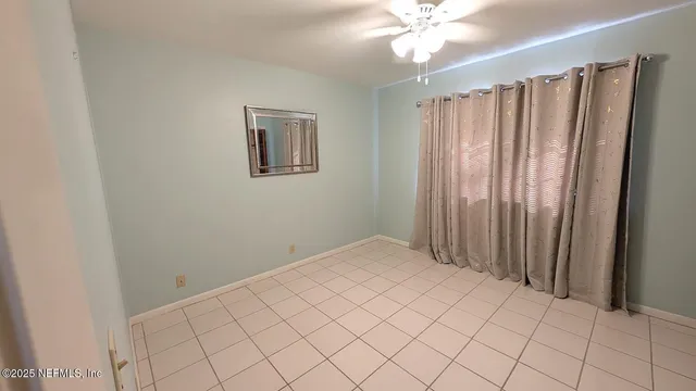 a view of a livingroom with an empty space