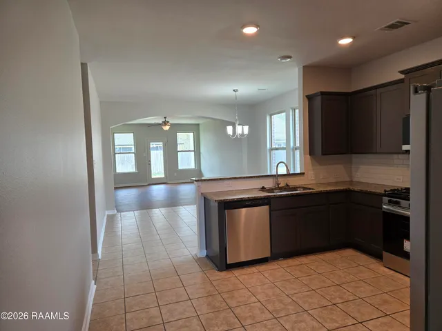 $221,900 | 209 Marshfield Drive, Lafayette, LA 70507