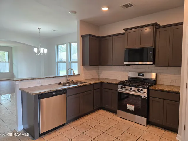 $221,900 | 209 Marshfield Drive, Lafayette, LA 70507