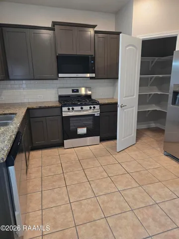 $221,900 | 209 Marshfield Drive, Lafayette, LA 70507