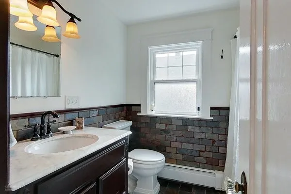 $6,500 | 27 Vaughan Avenue, Newport, RI 02840