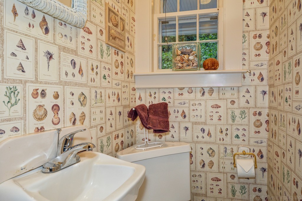 36 Cooper Road Sturbridge, MA 01518 - Photo 13 of 30