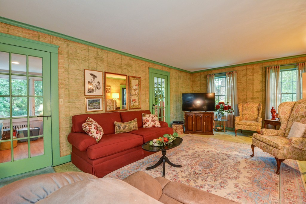36 Cooper Road Sturbridge, MA 01518 - Photo 3 of 30