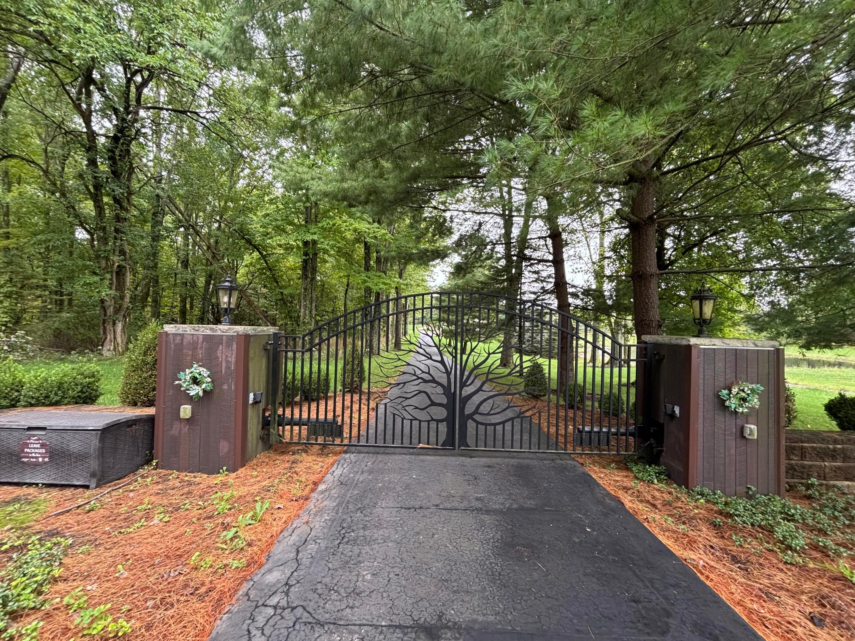 10485 Shipley Road Johnstown, OH 43031 - Photo 2 of 127 Gated Entrance