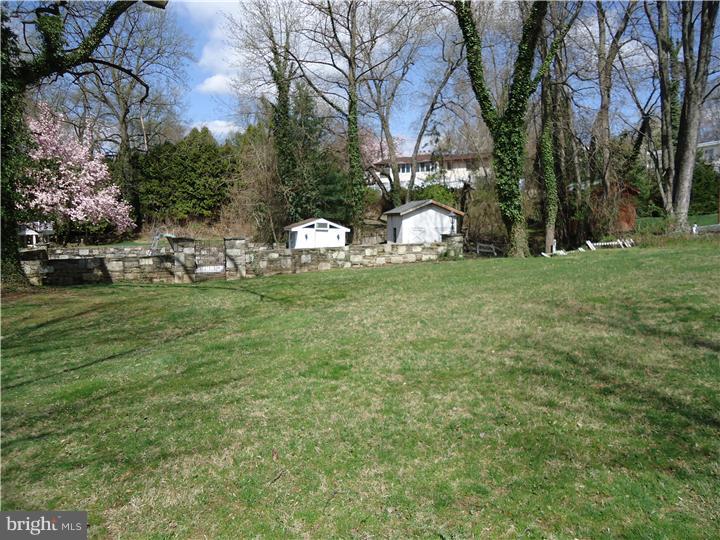 7201 Orwell Road Philadelphia, PA 19119 - Photo 18 of 24 Back Yard
