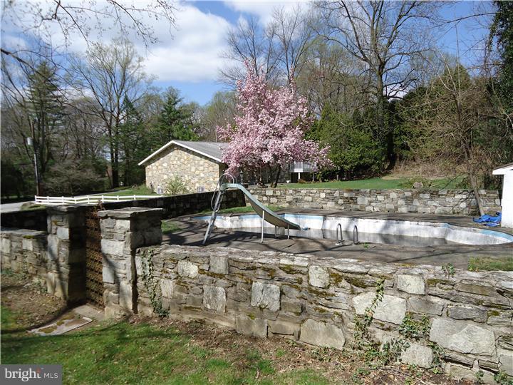 7201 Orwell Road Philadelphia, PA 19119 - Photo 19 of 24 Pool